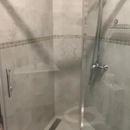 On Centre Apartment *